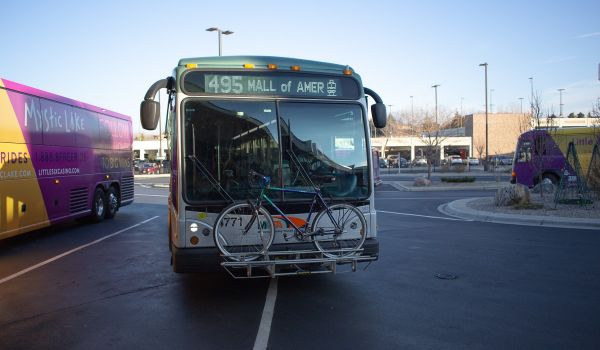 Photo of a Route 495 bus at Mystic Lake Casino in Prior Lake, Minn. Both Mystic Lake and Amazon pay Minnesota Valley Transit Authority to partially run Route 495 service.