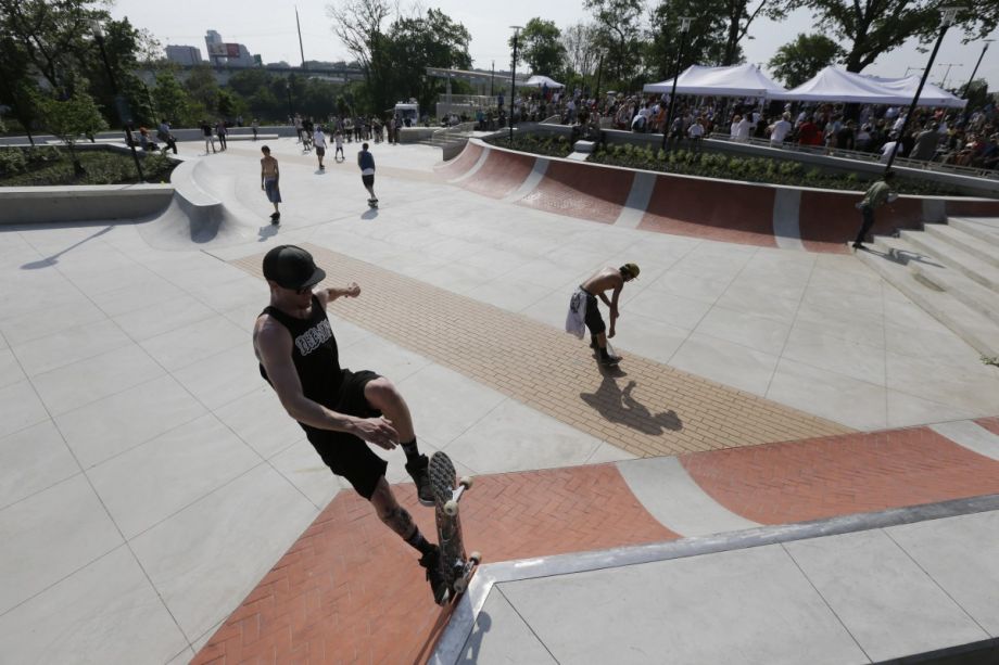 Why Skaters Love and Resist Skateboard Parks - The New York Times