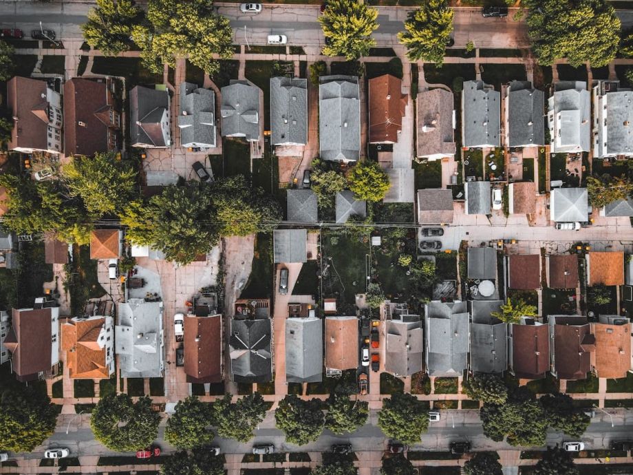 An aerial view of rows of homes in Milwaukee, Wisconsin